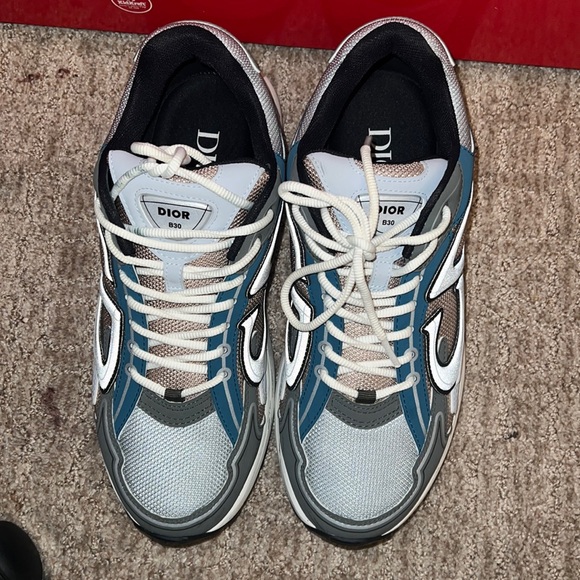Christian Dior Sneakers - Picture 1 of 4